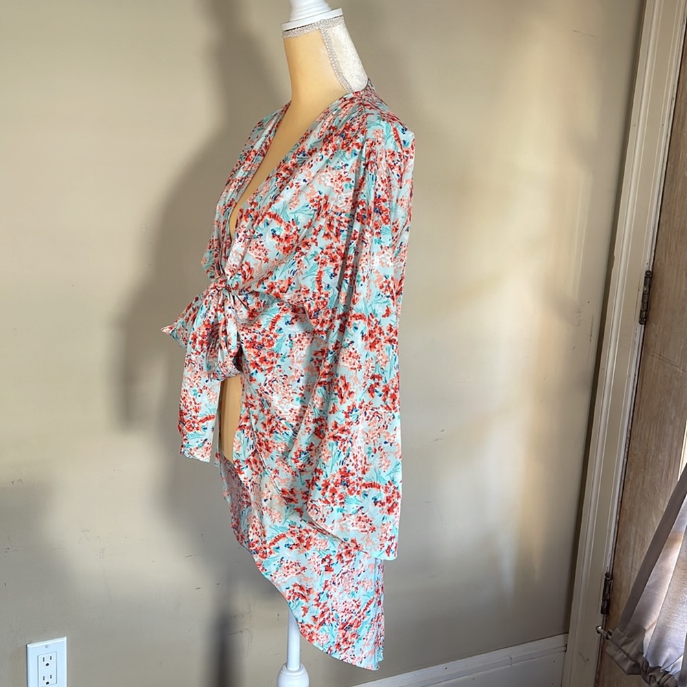 Steve Madden | Seafoam Spring
Breeze Luxe Kimono Women’s OSFM - Picture 4 of 12
